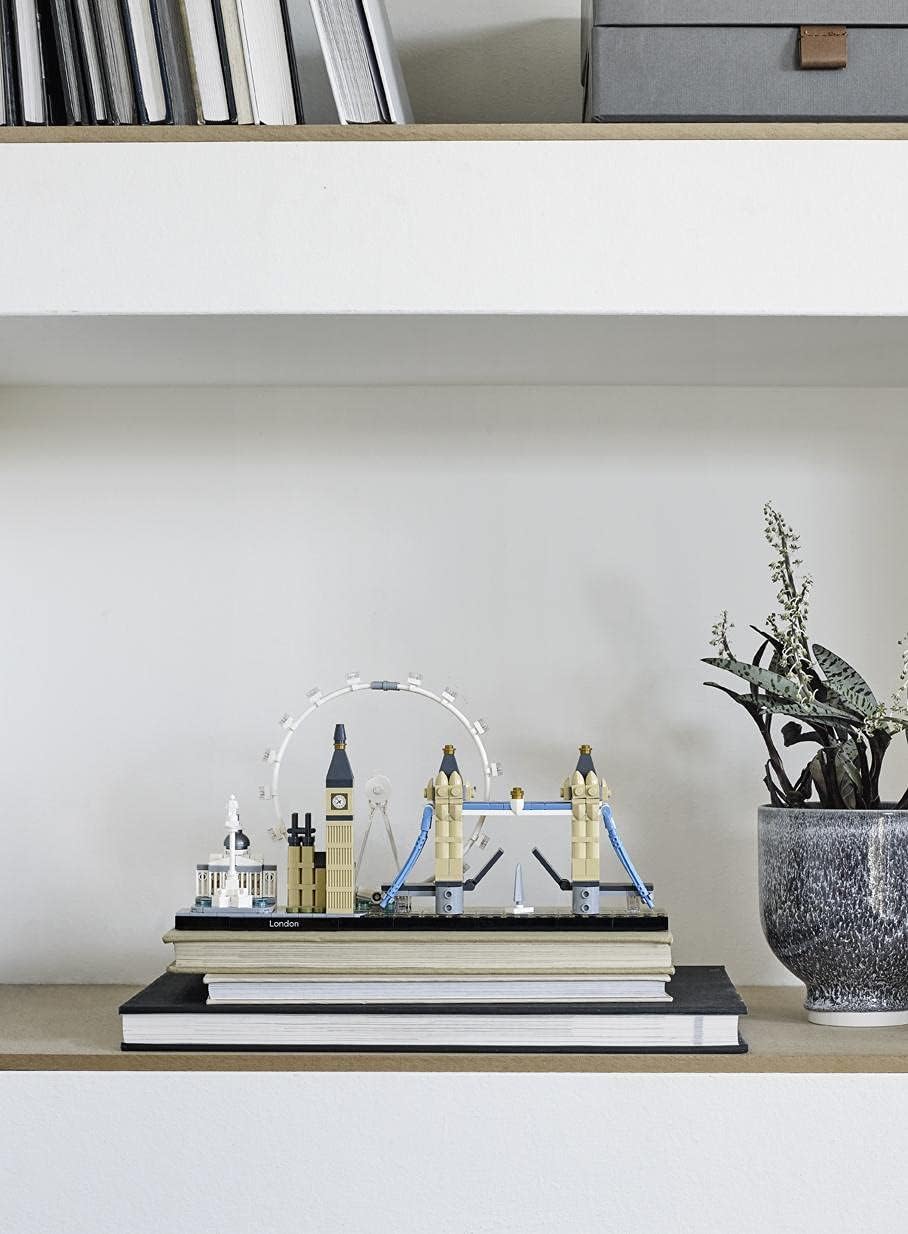 LEGO Architecture Skyline London 21034 - Big Ben, Tower Bridge, London Eye Building Set