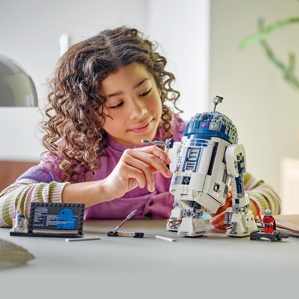 LEGO Star Wars R2-D2 Building Set - 1050-Piece Model with Minifigures for Ages 10+