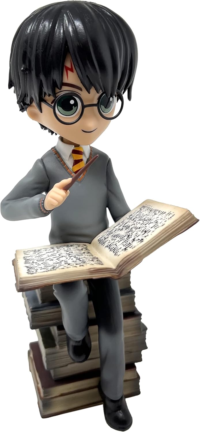 Plastoy Harry Potter Grimoire Stack - Harry Potter Collectible Statuette (060622)