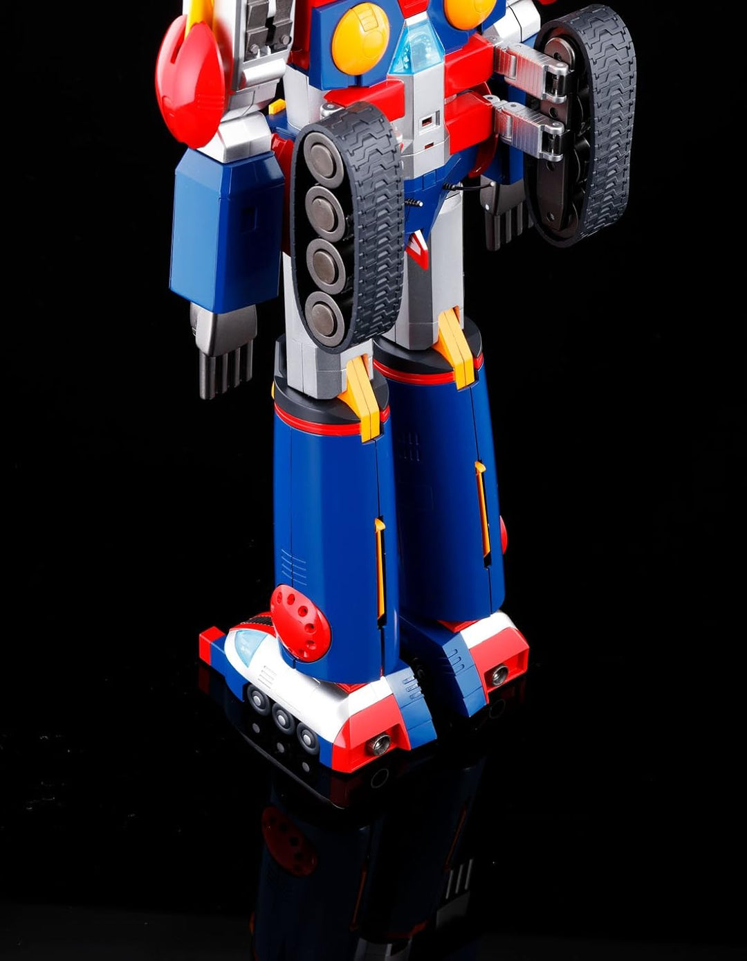 Cho Denji Robo Combattler V - 355mm Tall Anime Super Robot with Lights & Sounds