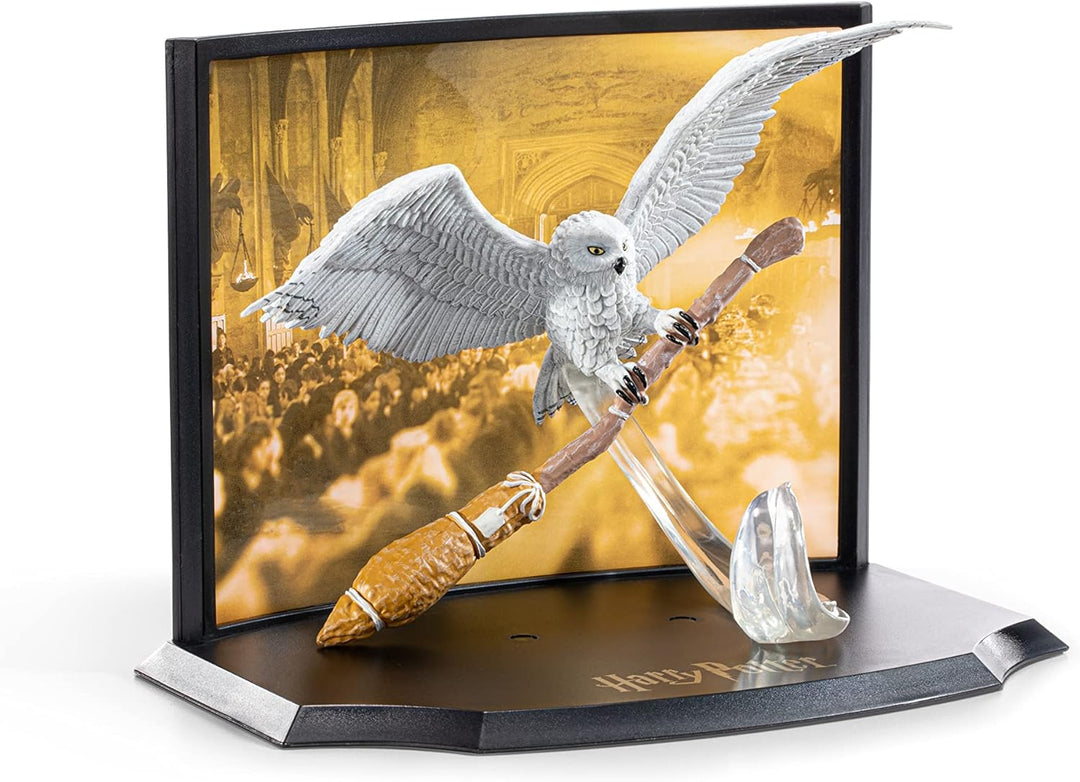 The Noble Collection Toyllectible Treasures Harry Potter - Hedwig Special Delivery Diorama (NN9732)