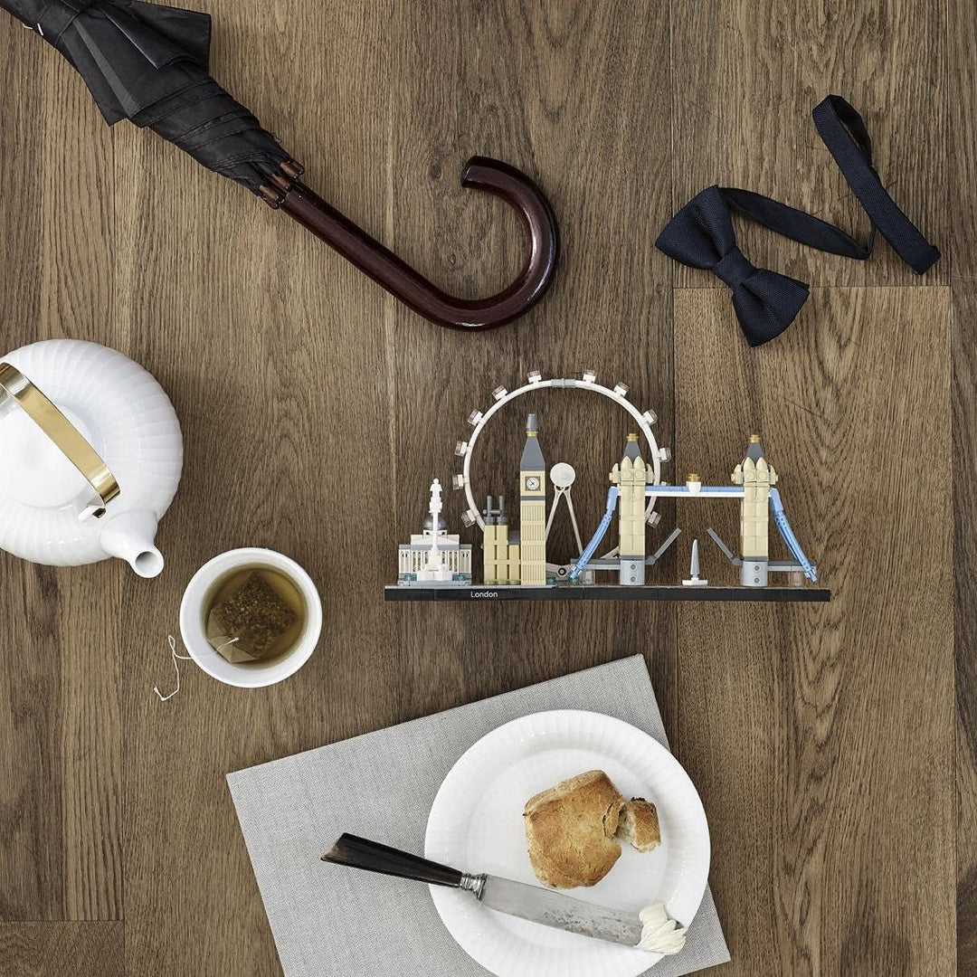 LEGO Architecture Skyline London 21034 - Big Ben, Tower Bridge, London Eye Building Set