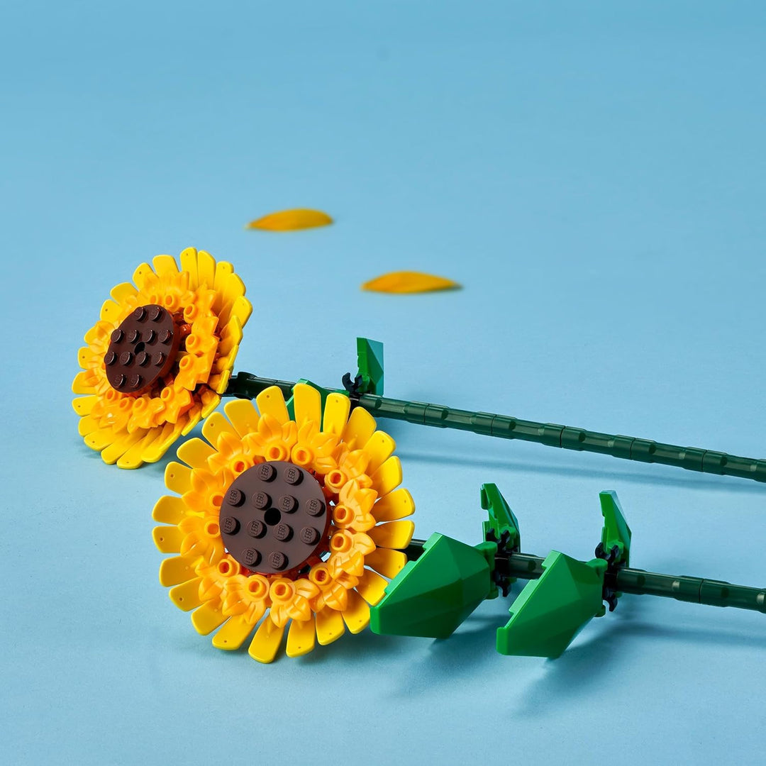 LEGO Creator Sunflowers Building Kit - Artificial Flower Display Set for Kids 8+