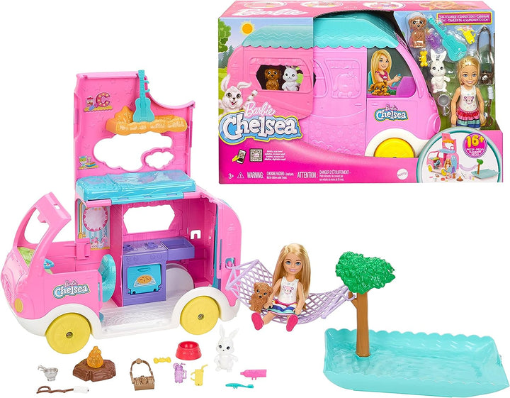 Barbie Camper, Chelsea 2-in-1-Spielset mit kleiner Puppe, 2 Haustieren und 15 Zubehörteilen,